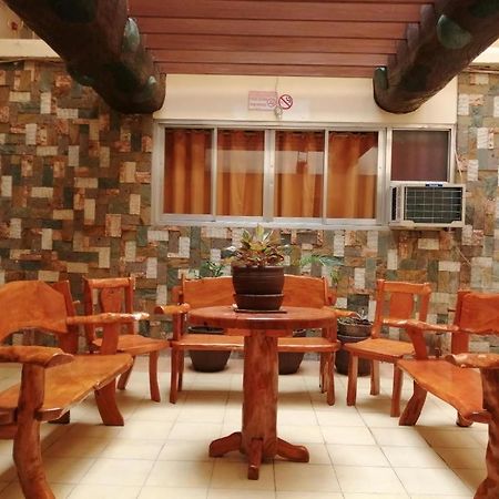 Hotel Asuncion Laoag Esterno foto