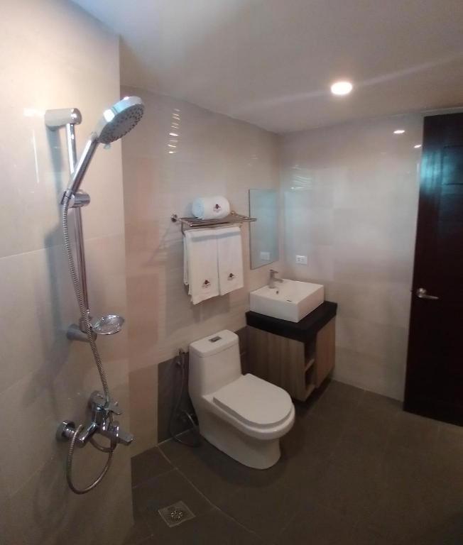 Hotel Asuncion Laoag Esterno foto
