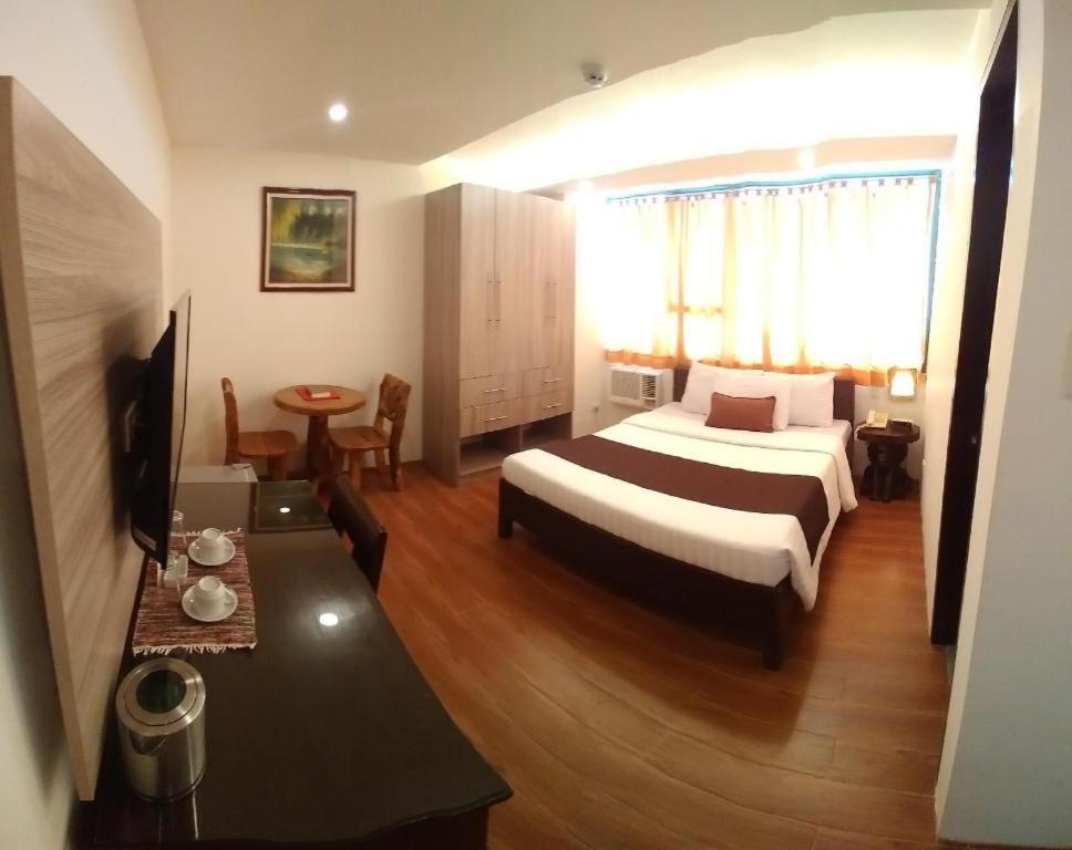 Hotel Asuncion Laoag Esterno foto