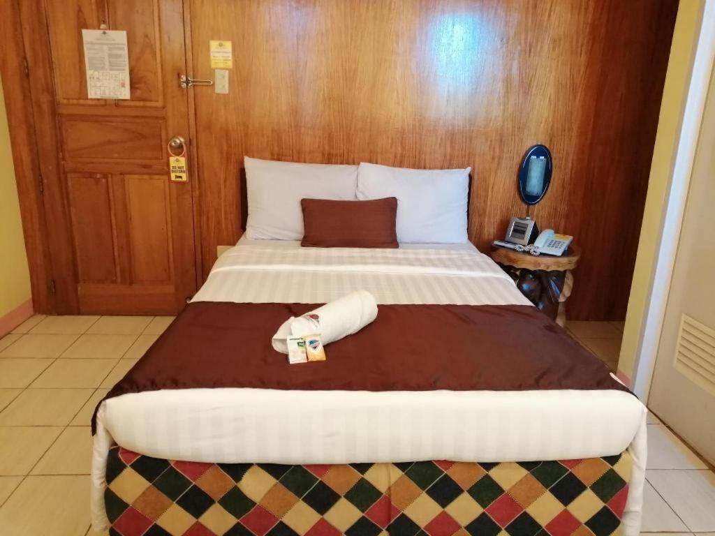 Hotel Asuncion Laoag Esterno foto
